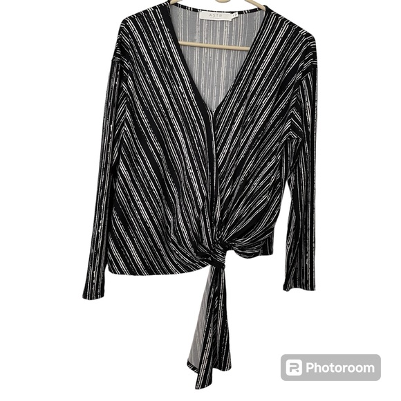 ASTR the Label Women’s Black and White Blouse Long Sleeved Blouse - Picture 1 of 3